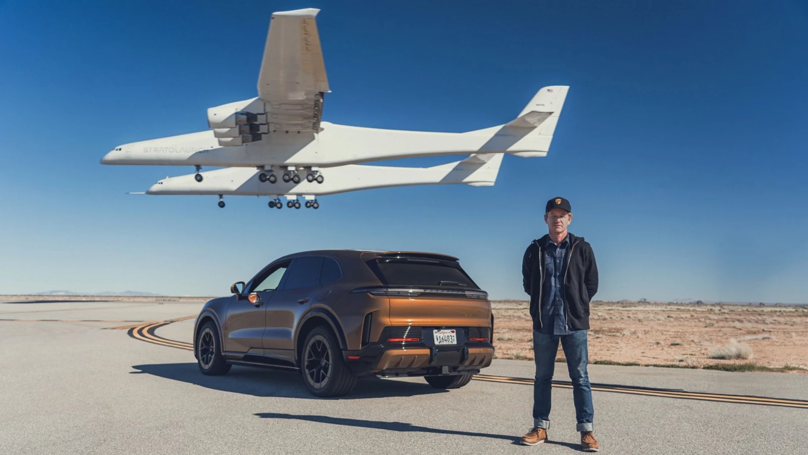 Porsche Cayenne Stratolaunch αεροπλάνο