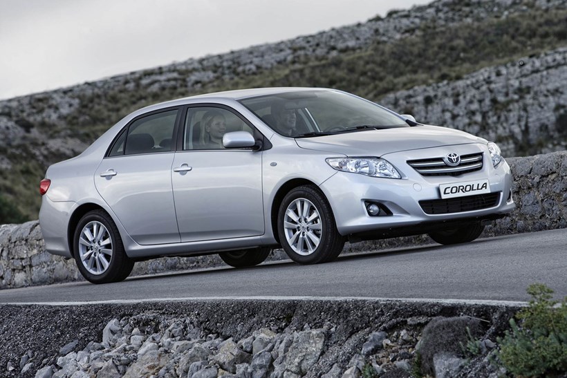 Toyota Corolla dekati genia