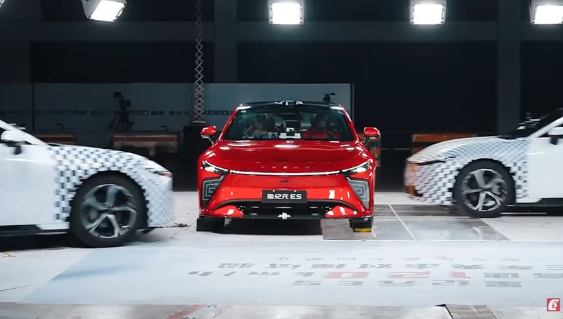 Chery τριπλό crash test