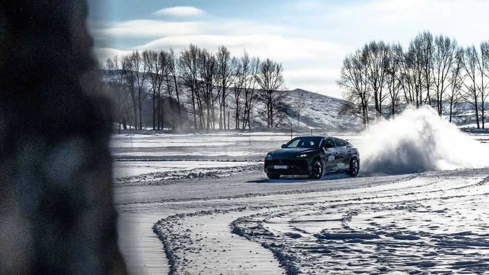 Lamborghini Esperienza Neve