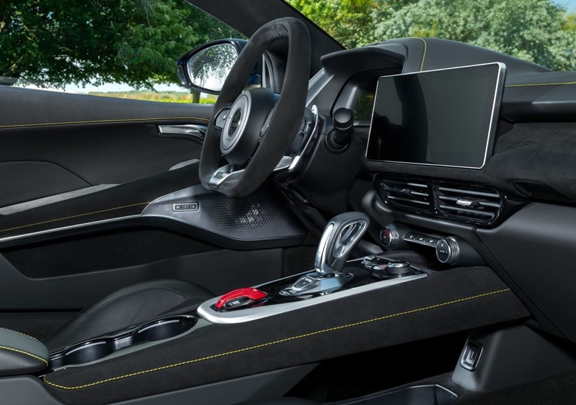Lotus Emira i4
