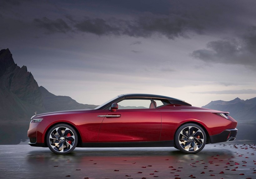 Rolls-Royce Droptail La Rose Noire