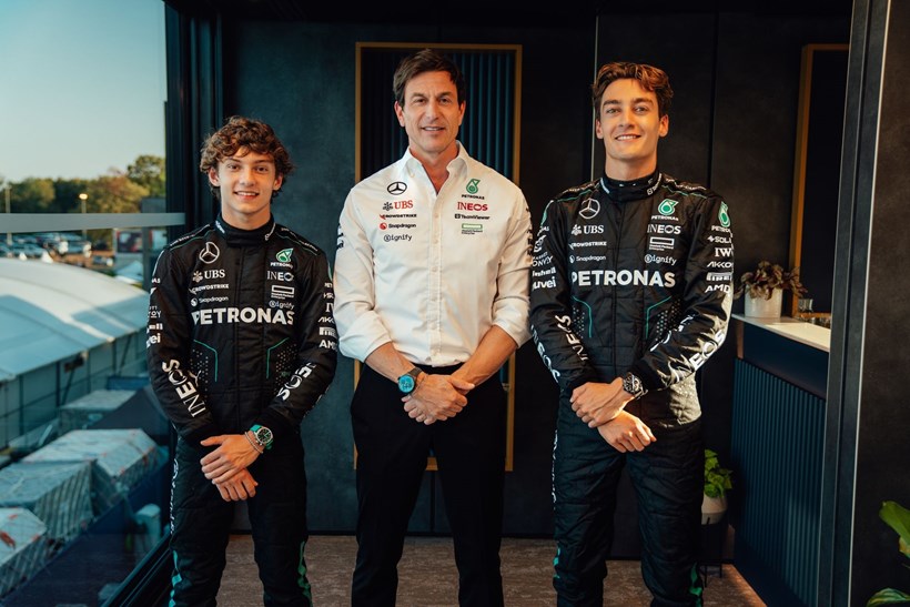 Andrea_Kimi_Antonelli_George_Russell_Mercedes_2025