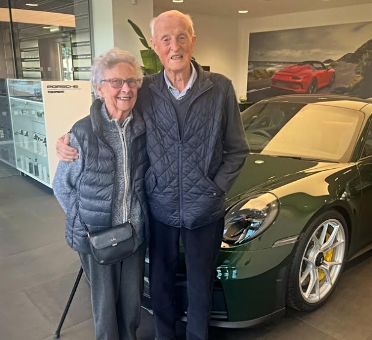 Porsche 911 old couple