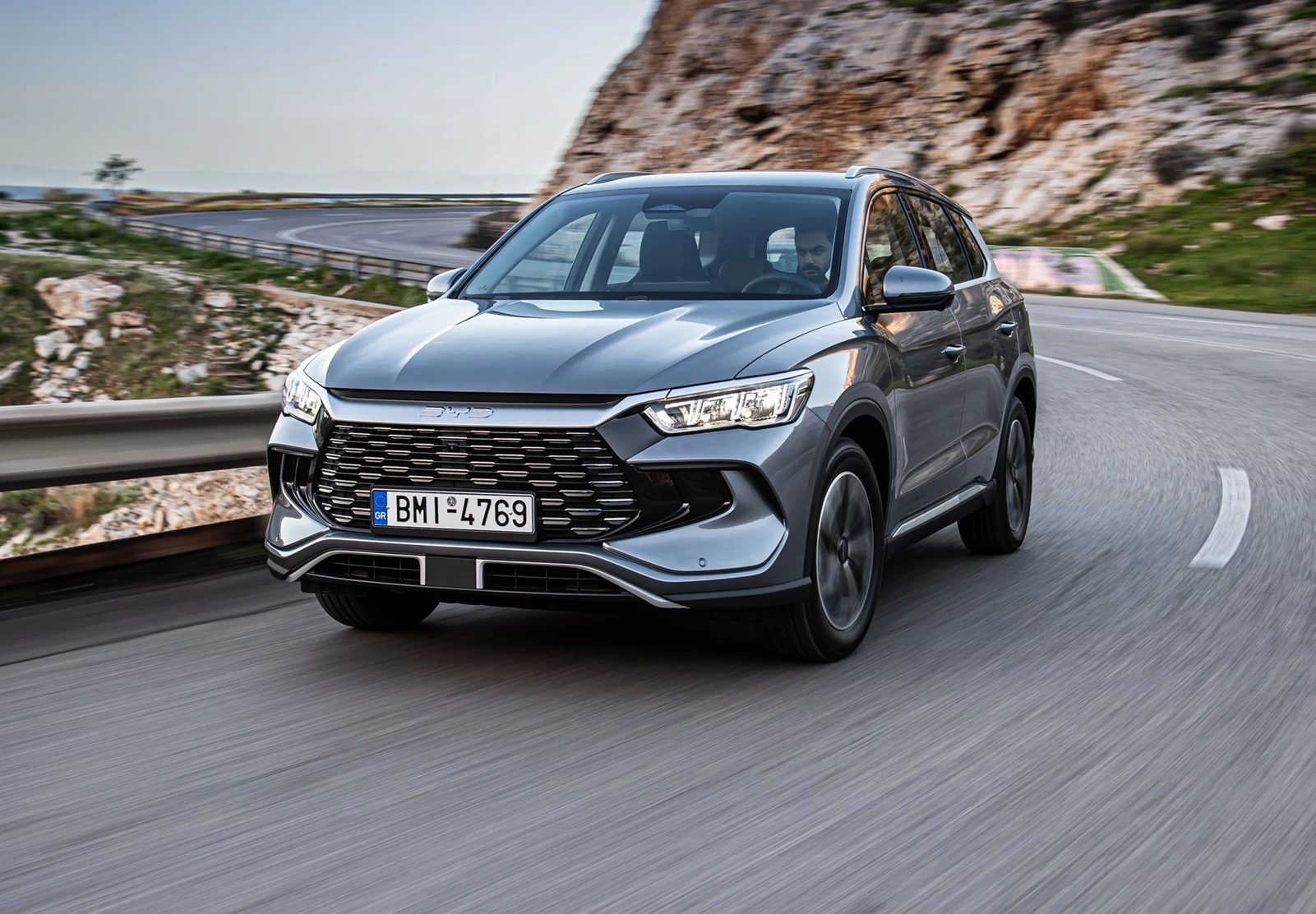 BYD Sealion 5 DM-i Plug-in Hybrid SUV
