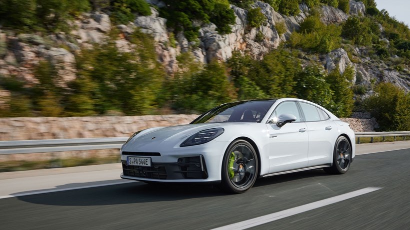 Porsche Panamera Plug-in Hybrid 2024