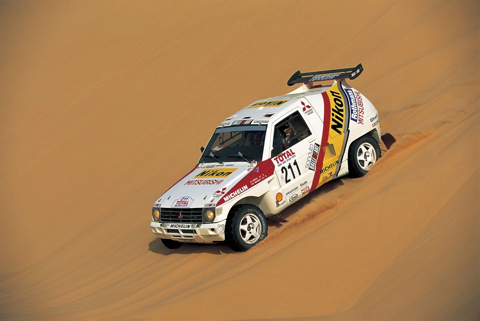 Mitsubishi Pajero Rally Car 1992–96