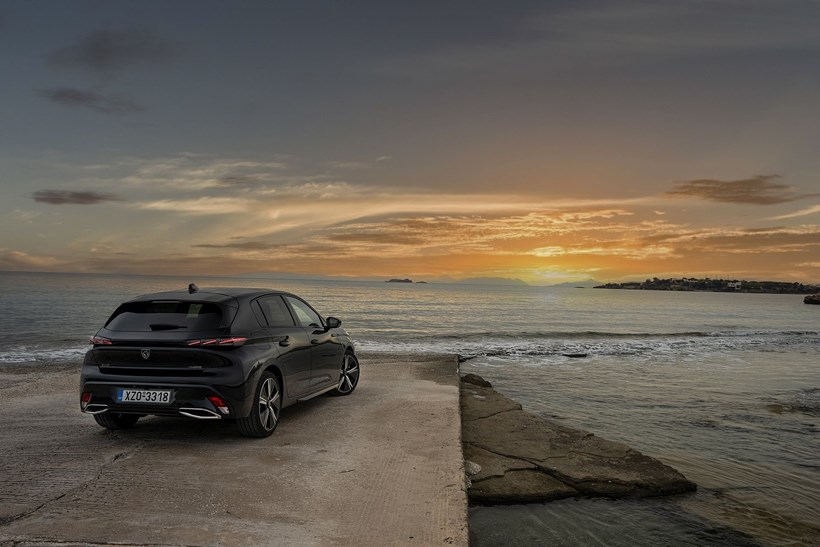 Peugeot 308 GT PHEV 225PS