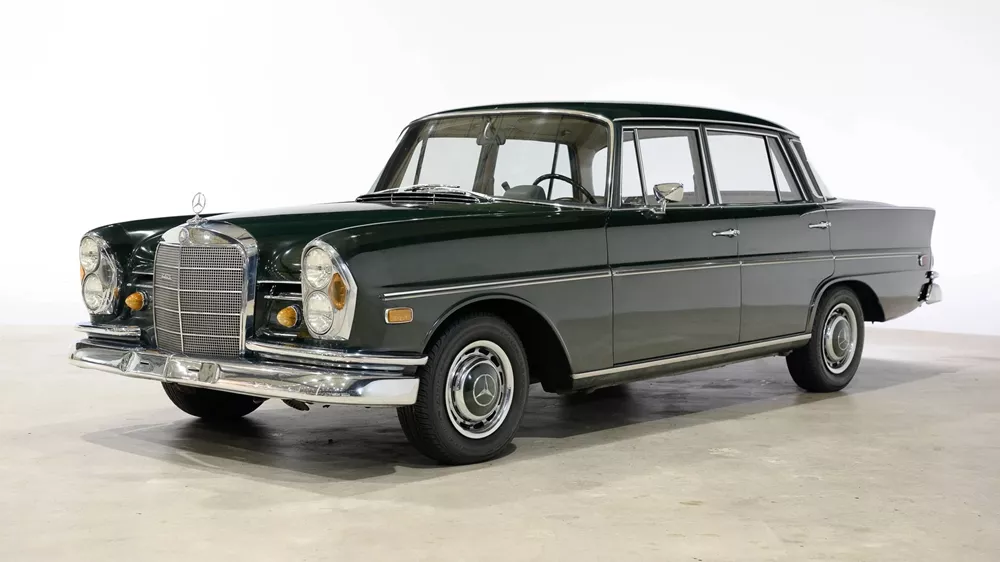 1968 Mercedes-Benz 230