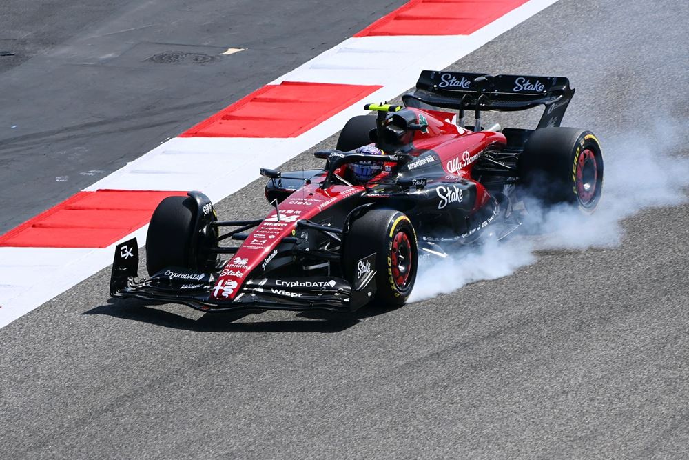 F1 Official Test Bahrain Day 1