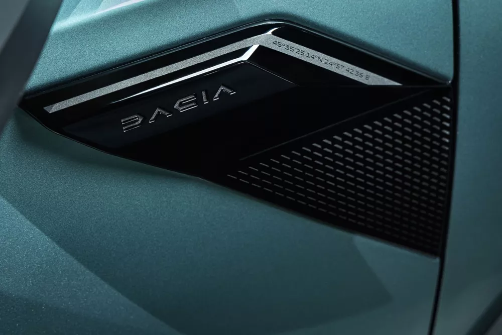 Dacia Striker