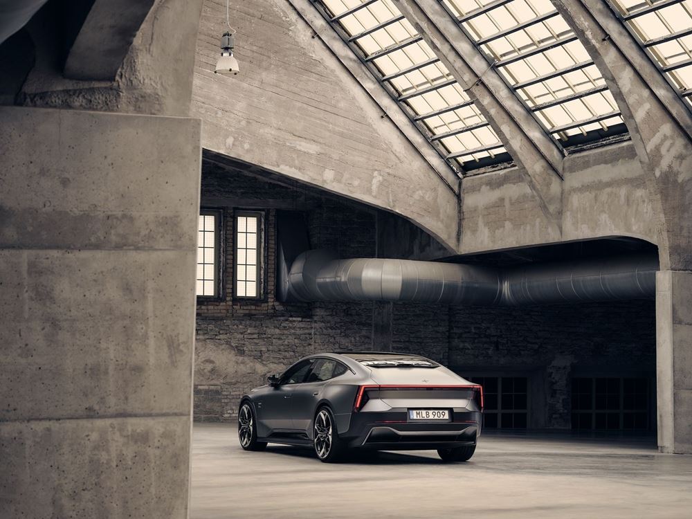 Polestar 5 Alexander Skarsgard ad