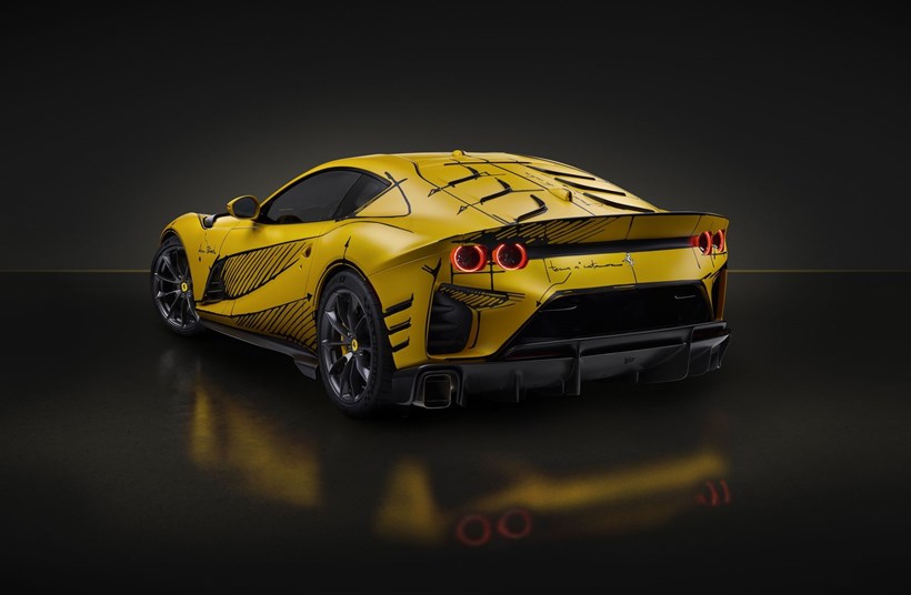 Ferrari 812 Competizione Tailor Made