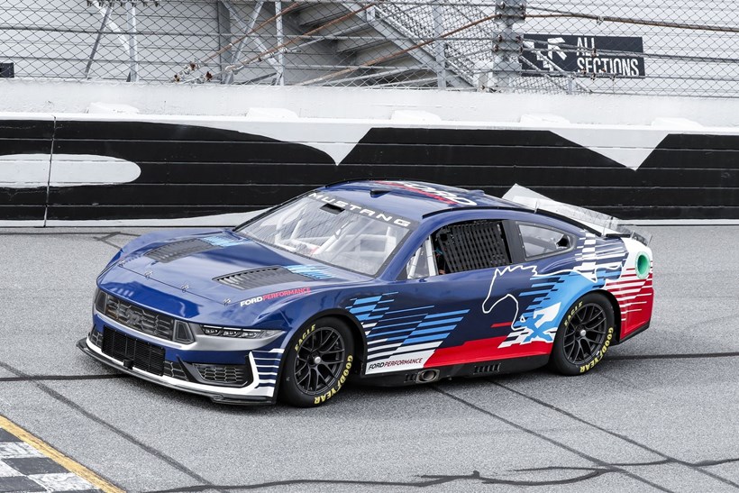 Ford Mustang Dark Horse NASCAR 2024