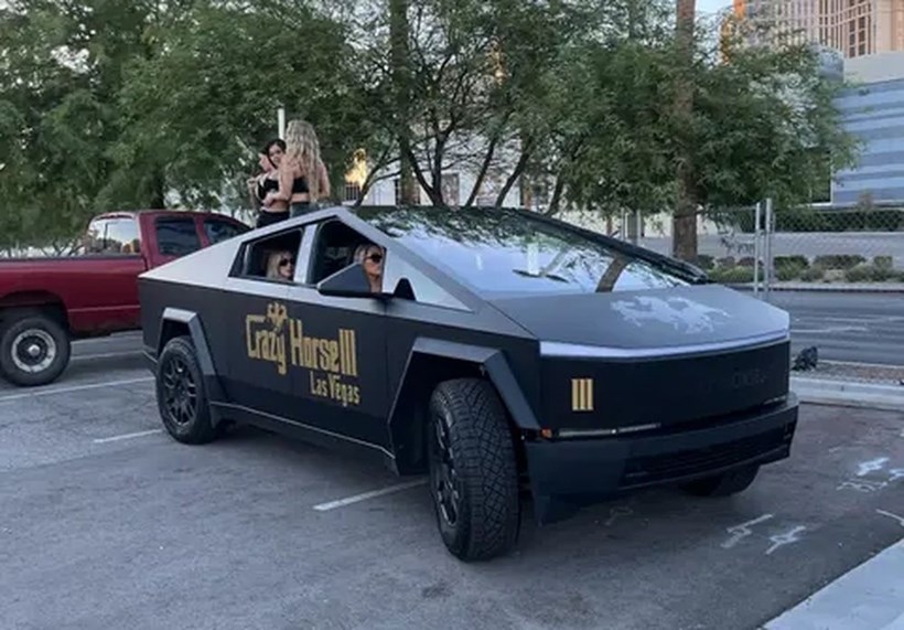Tesla Cybertruck στριπτιζάδικο Las Vegas