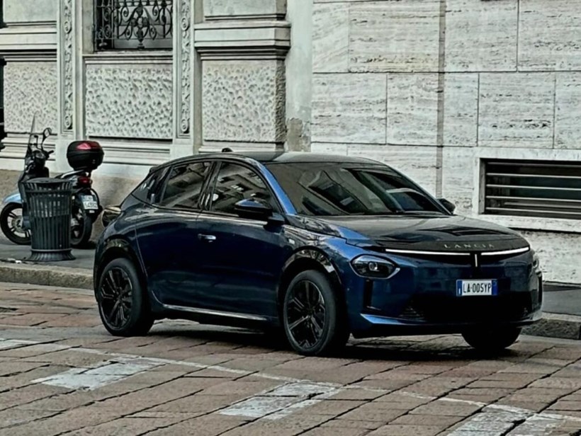 Lancia Ypsilon 2024