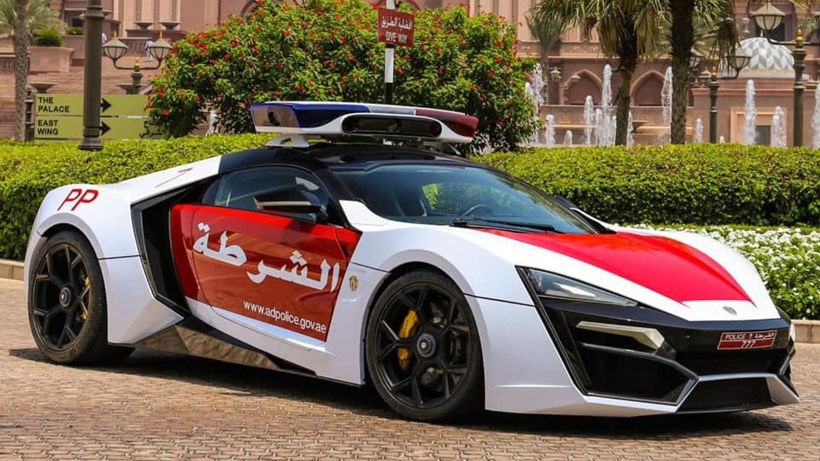 Lykan Hypersport police car