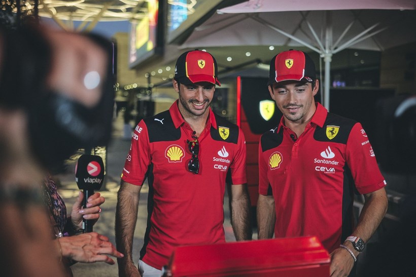 Ferrari AI Yearbook 90s Leclerc Sainz