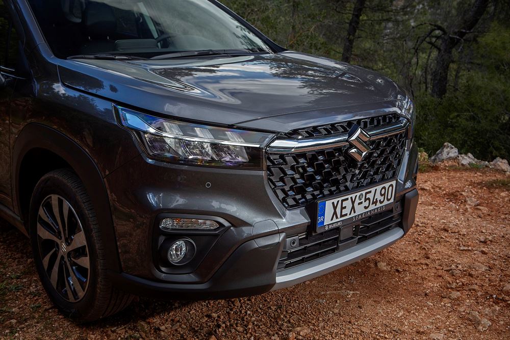 Suzuki S Cross Hybrid Test Drive