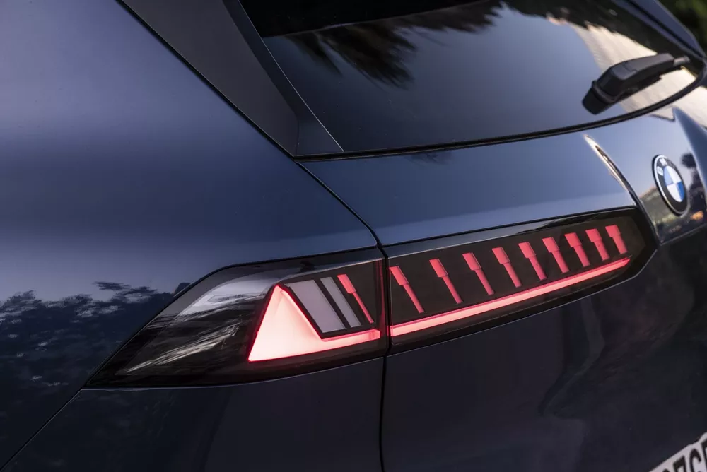 BMW iX3 50 xDrive