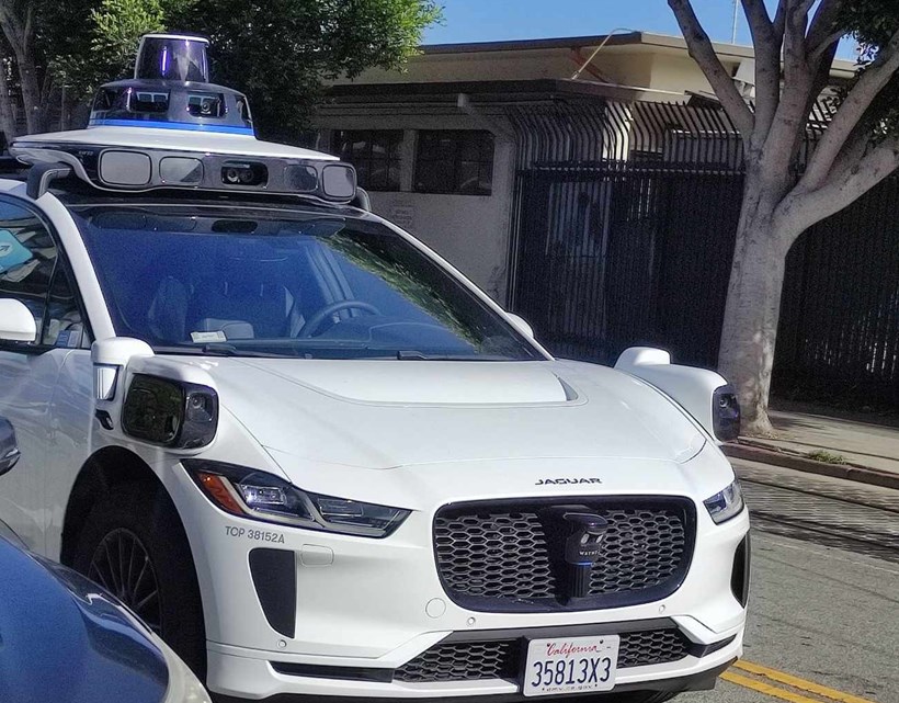 Robotaxi Waymo Jaguar I-Pace
