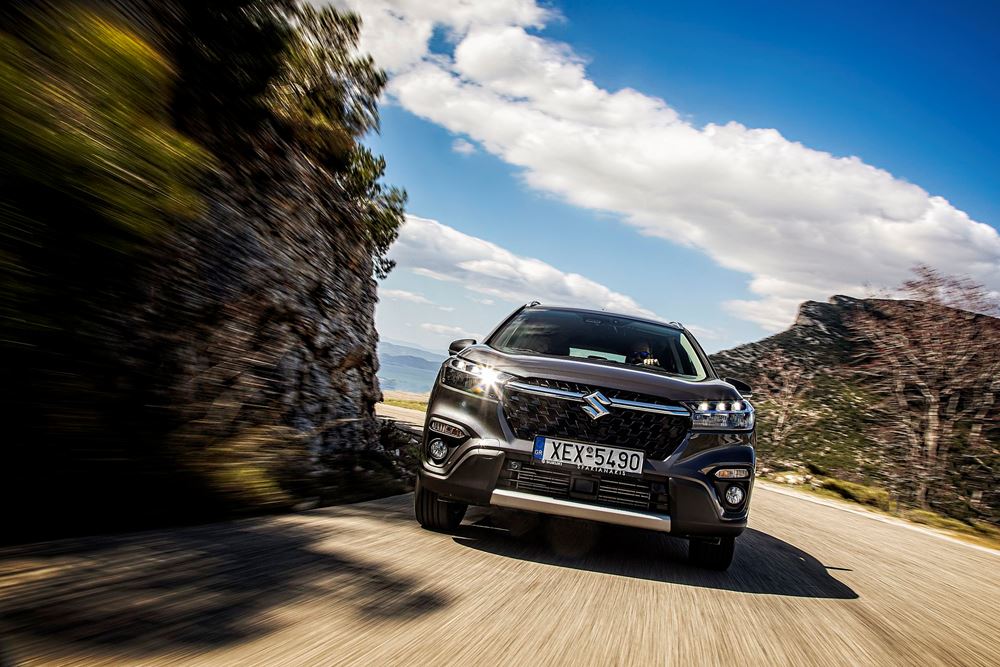 Suzuki S Cross Hybrid Test Drive