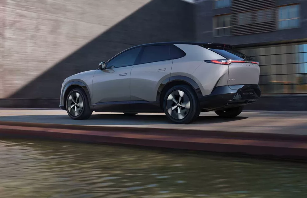 Mazda CX-6e