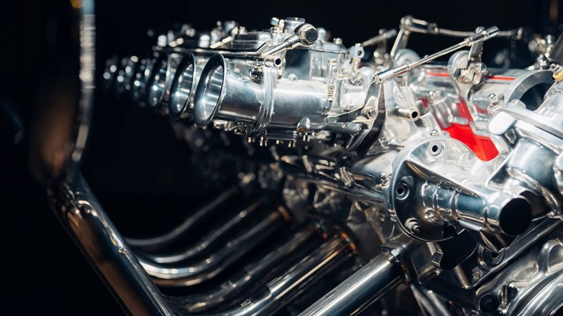 Τραπέζι με κινητήρα Ferrari V12