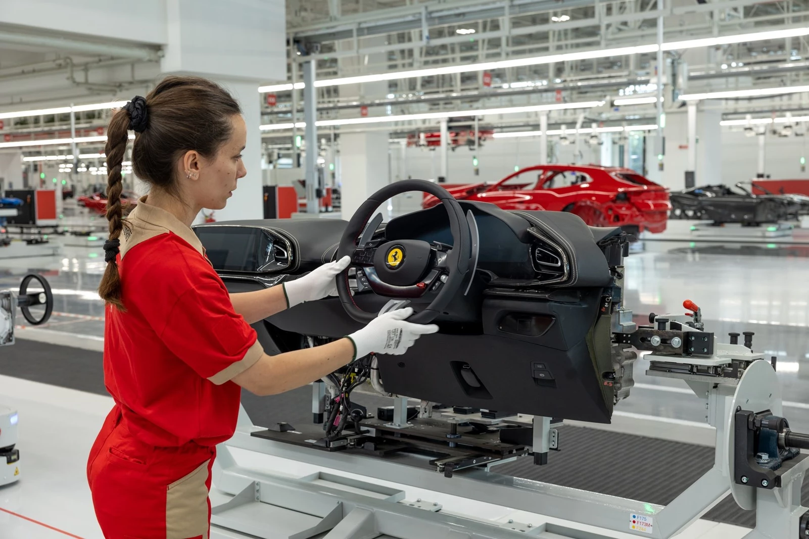 Ferrari e-building Maranello εργοστάσιο ηλεκτρικών hypercars