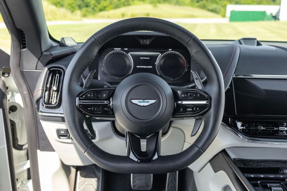 Aston Martin DBX 707 δημοπρασία