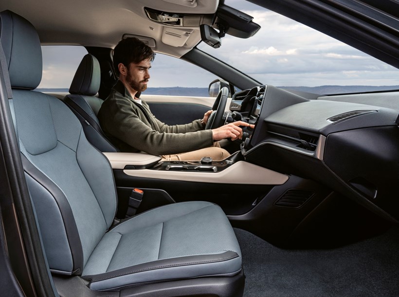 Lexus RZ Radiant θέρμανση με ακτινοβολία