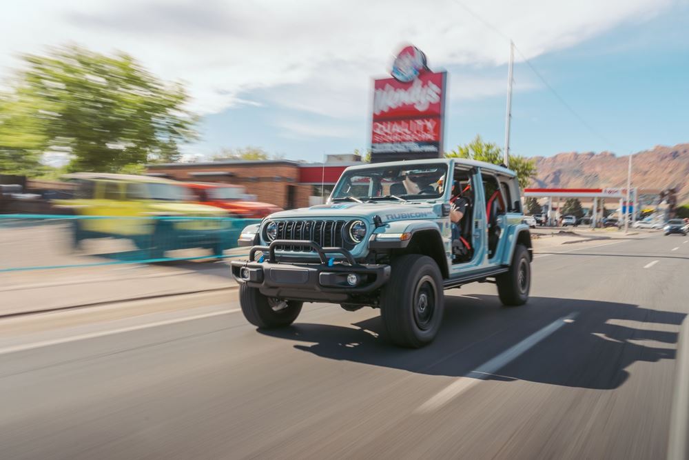 Jeep Wrangler Rubicon Cliff Hanger