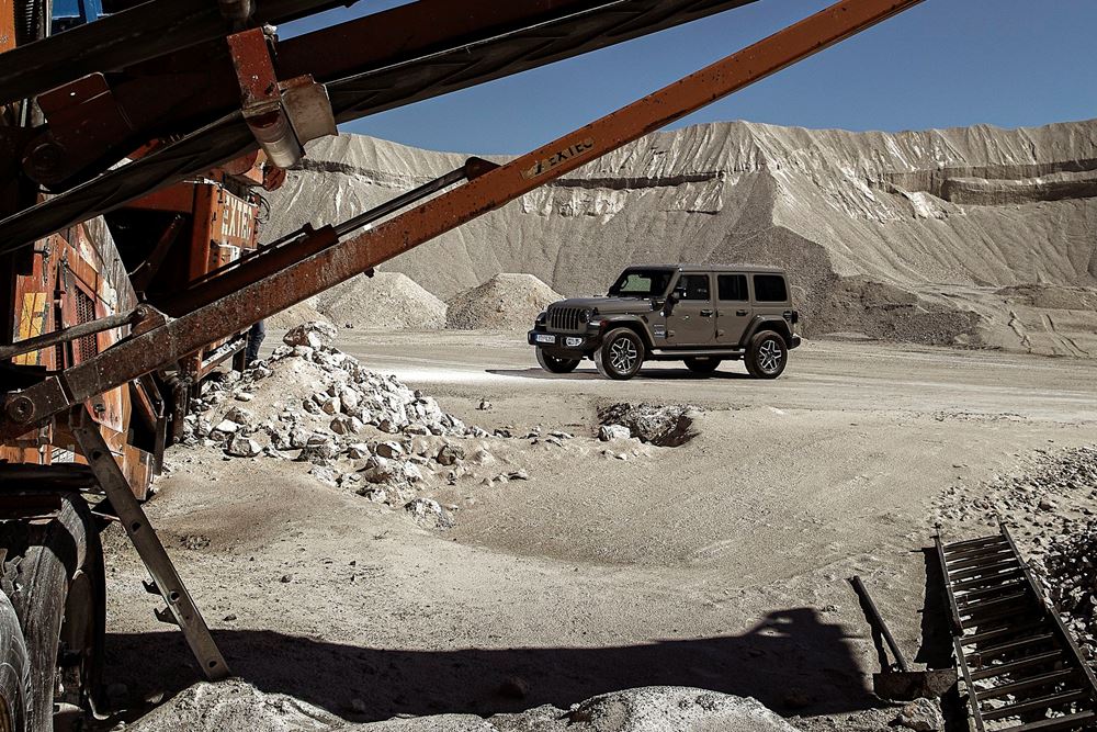 Jeep Wrangler 4xe Sahara plug in hybrid