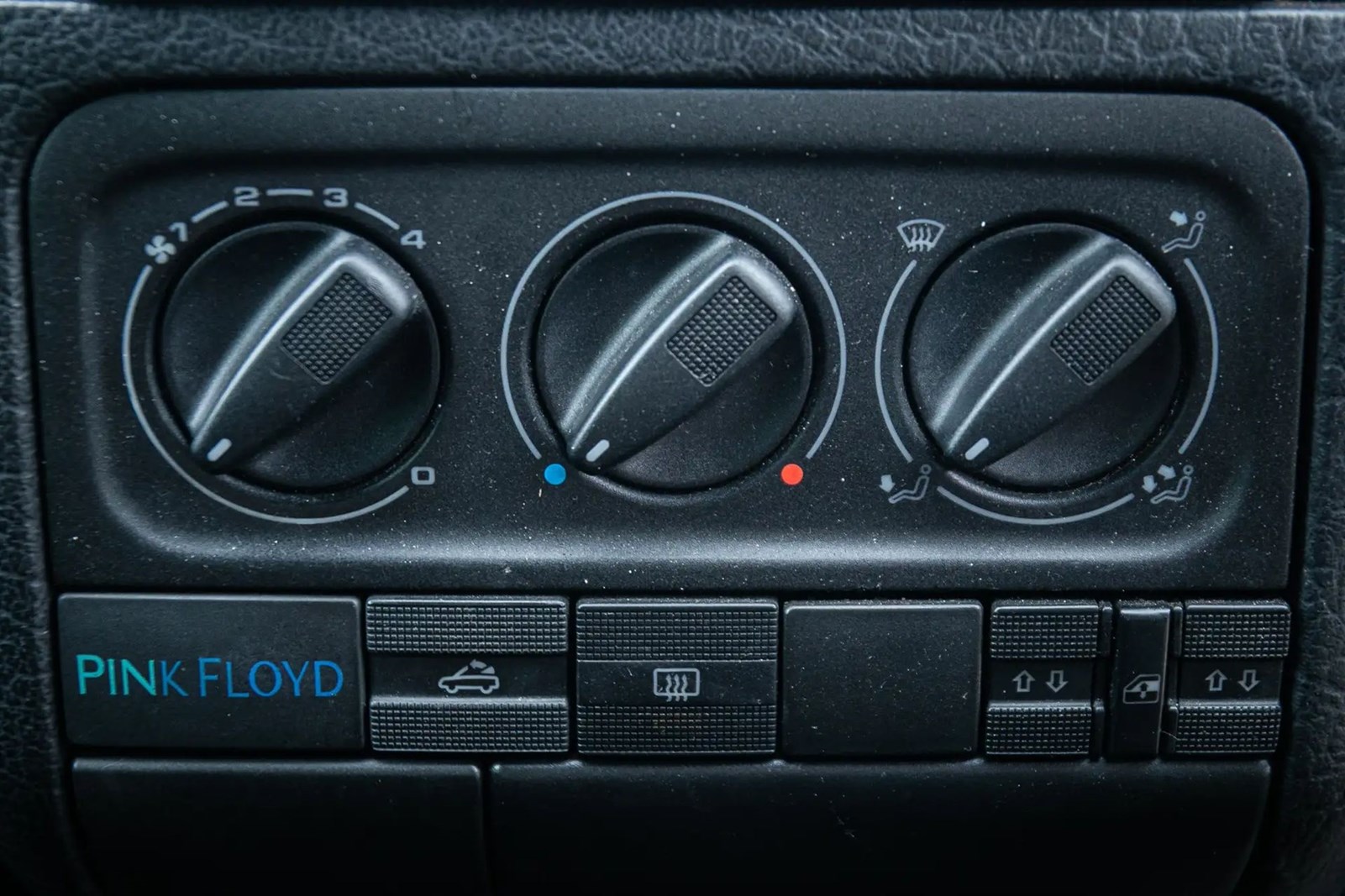 VW Golf Cabriolet Mk III Pink Floyd Edition