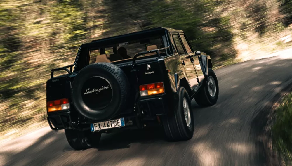 Lamborghini LM002