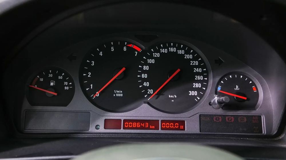 BMW 850 CSi