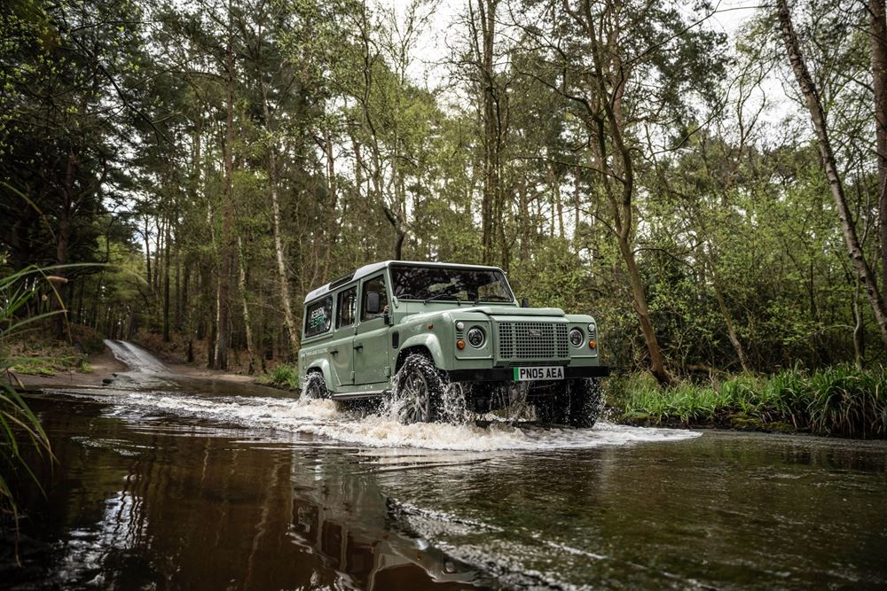 Land Rover Defender ηλεκτρικό Restomod Bedeo