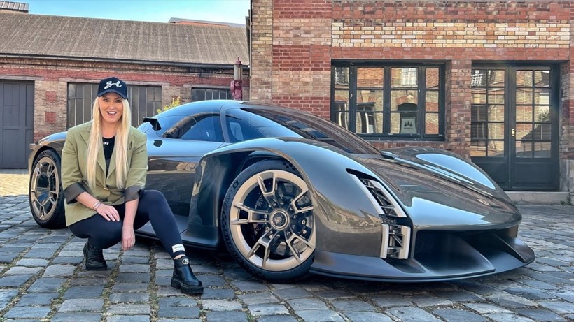 Supercar Blondie