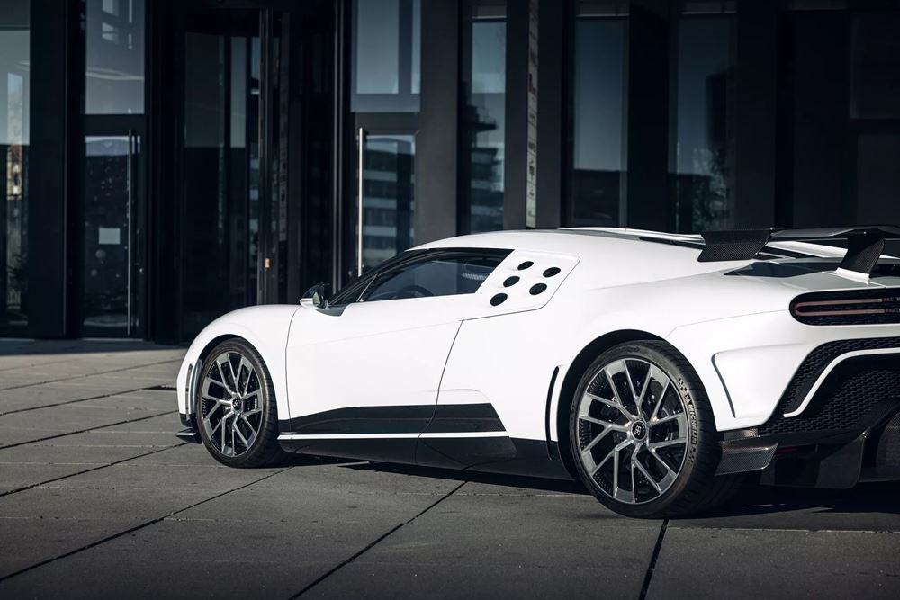 Bugatti Centodieci δημοπρασία
