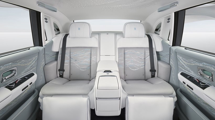 Rolls-Royce Phantom Scintilla με την Νίκη της Σαμοθράκης