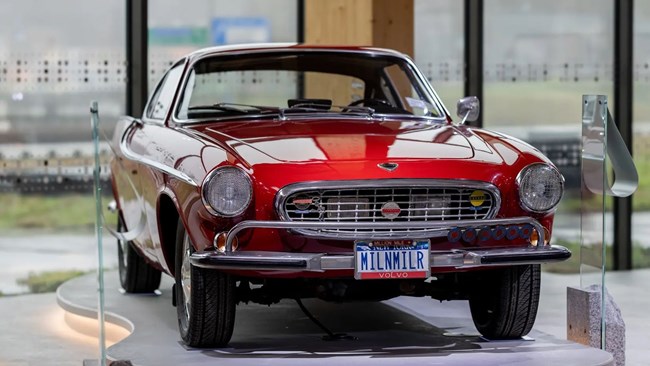 Volvo P1800
