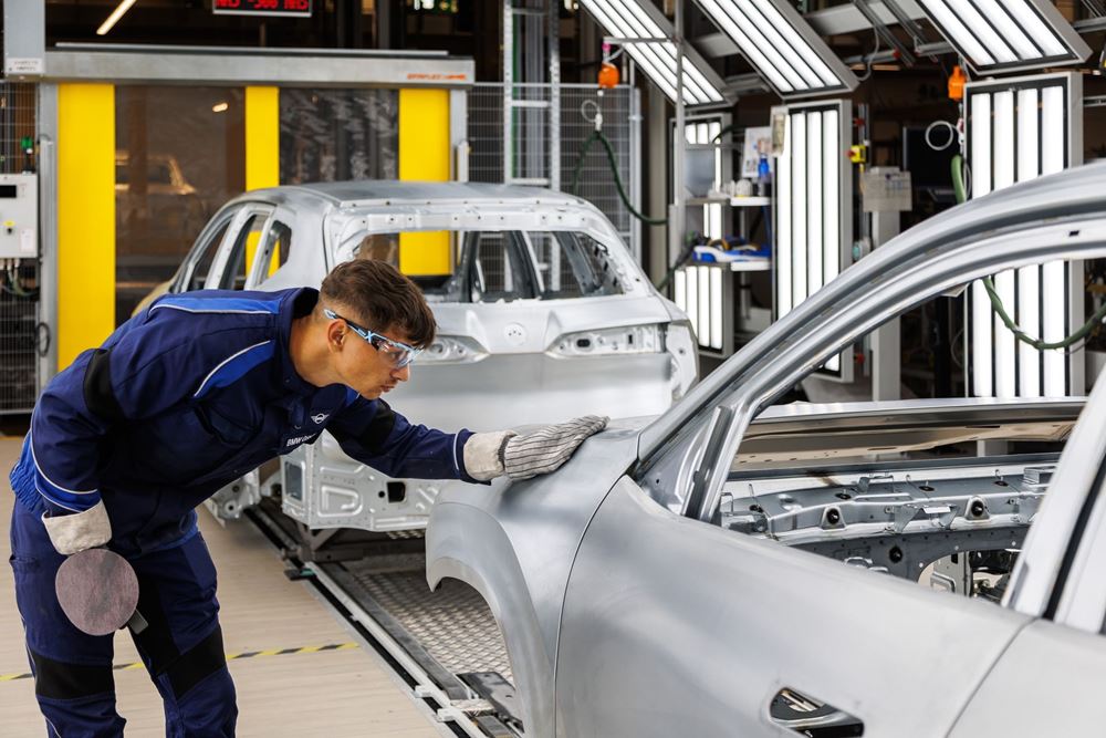 BMW iX3 γραμμή παραγωγής εργοστάσιο Debrecen Ουγγαρία