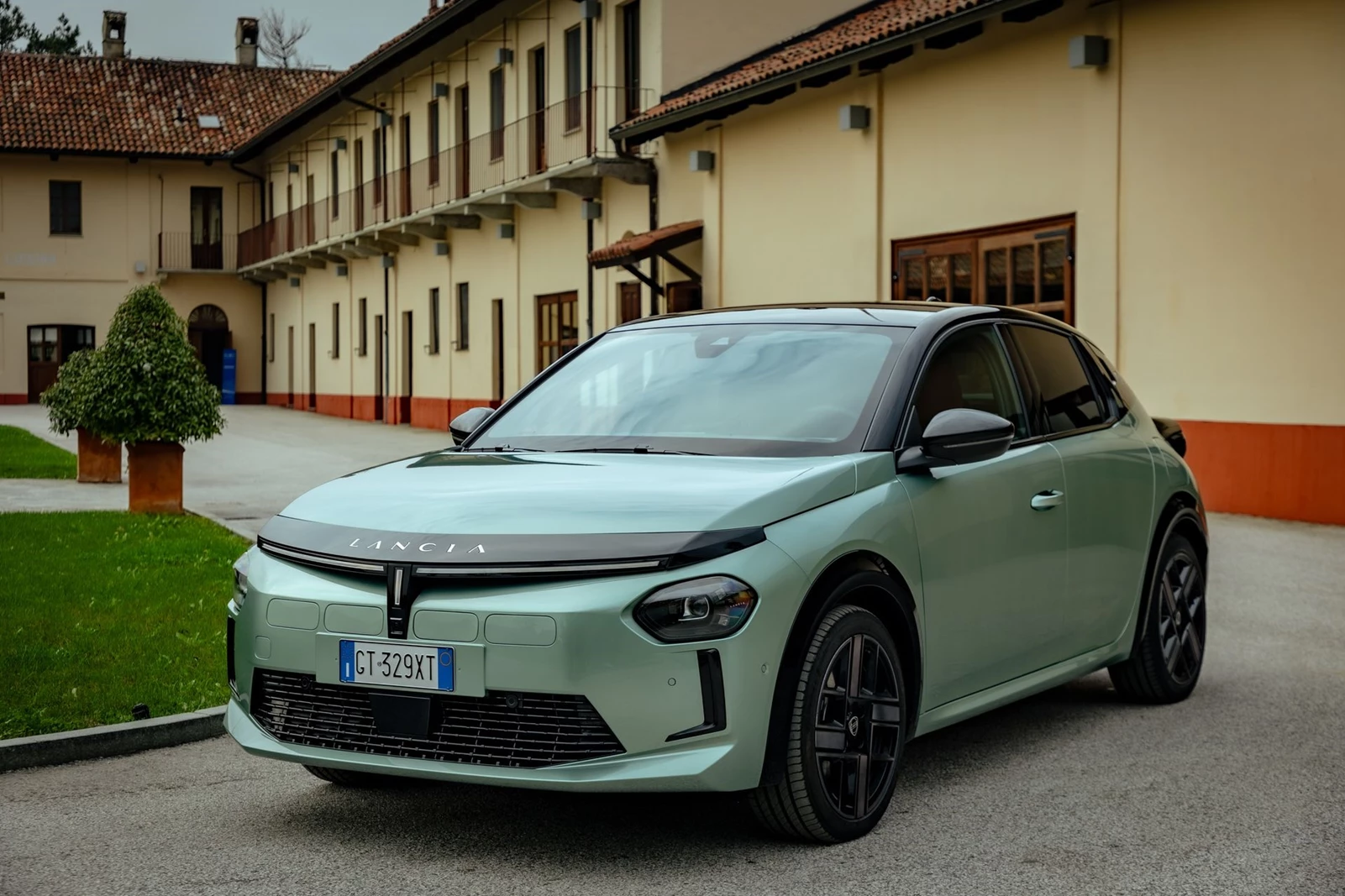 Lancia Ypsilon Υβριδική