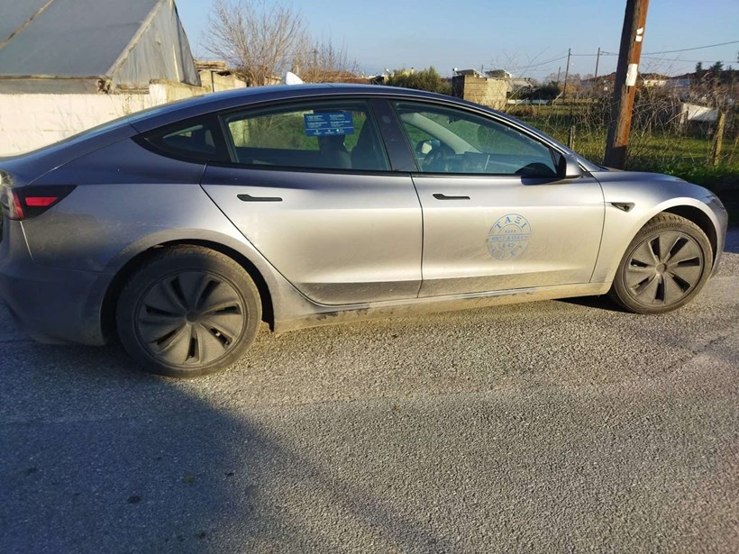 Tesla Model 3 Ταξί Λάρισσα