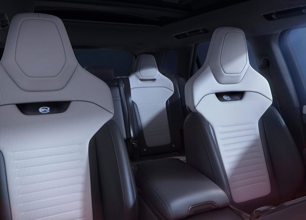 Range Rover Sport SV Carbon