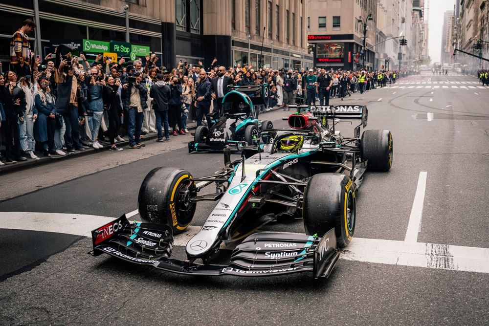 Mercedes F1 5η Λεωφόρος Νέα Υόρκη Empire State Building