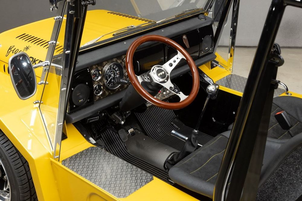 Mini Moke εξάτροχο θηρίο