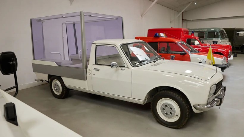 Peugeot 504 Papamobile Μουσείο Peugeot
