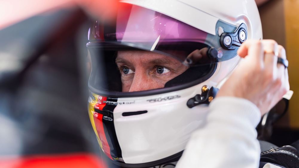 Porsche 963 και Sebastian Vettel
