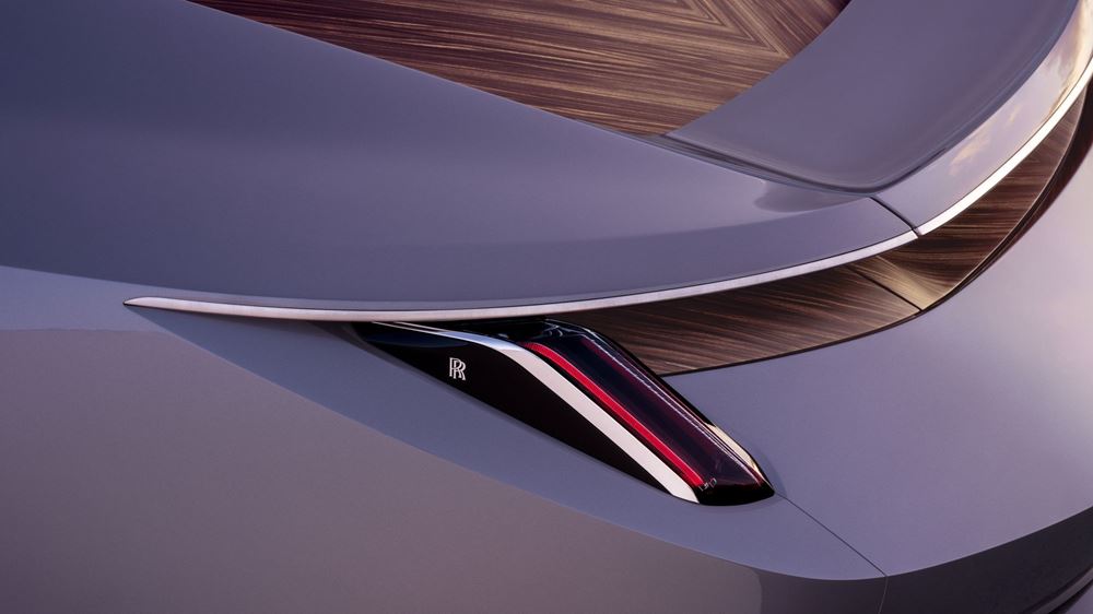 Rolls-Royce Droptail Amethyst